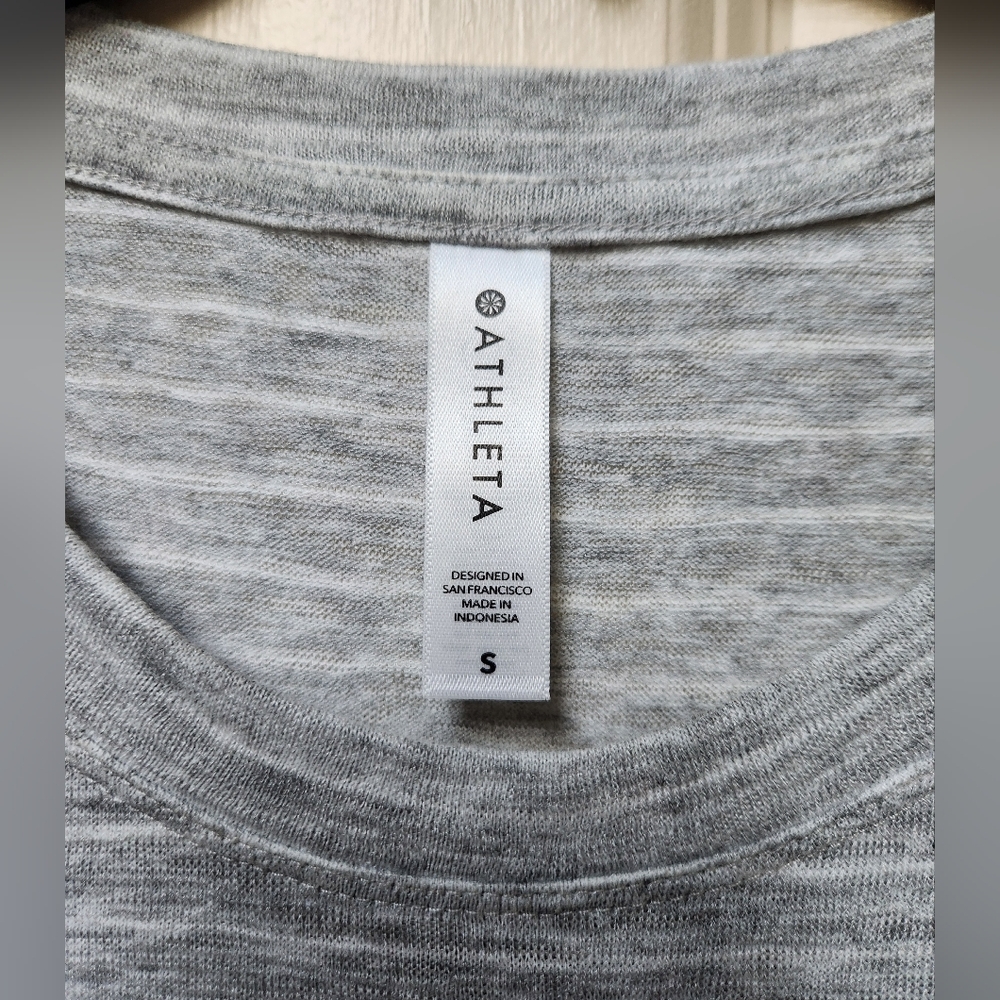 Athleta Gray Stripe Breezy Sleeveless Top, Small - Picture 2 of 9